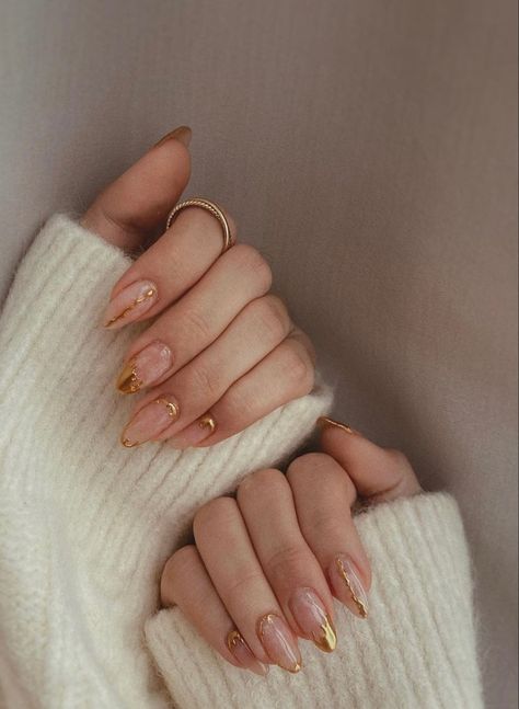 Old Money Women, Gold Tip Nails, Look Old Money, Old Money Lifestyle, Fashion Old Money, Old Money Look, Old Money Nails, Money Nails, Money Lifestyle