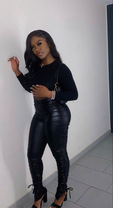 Black Women Leather Pants Outfit, Leather Jeans Outfit Black Women, Outfits With Cognac Boots, Black Leather Shorts Outfit Black Women, Black Leather Pants Outfit Black Women, Leather Pants Outfit Club, Cute All Black Outfits Black Women, All Black Outfits Black Women, Leather Pants With Heels