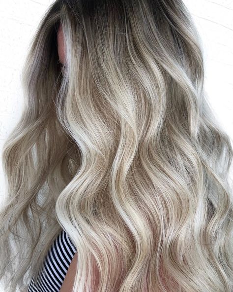 Looking for a low-maintenance blonde that's perfect for winter? Read on for everything you need to know about smoked marshmallow hair color. Blonde Hair Low Maintenance, Hair Low Maintenance, Blond Rose, Coconut Hair, Bronde Hair, Ombre Hair Blonde, Blonde Curly Hair, Modern Haircuts, Balayage Blonde