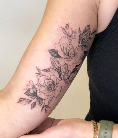 Gardenia Tattoo, Jasmine Tattoo, Red Bird Tattoos, International Tattoo, Half Sleeve Tattoos Forearm, Feminine Tattoo Sleeves, Bouquet Tattoo, Beautiful Flower Tattoos, Tattoos For Women Half Sleeve