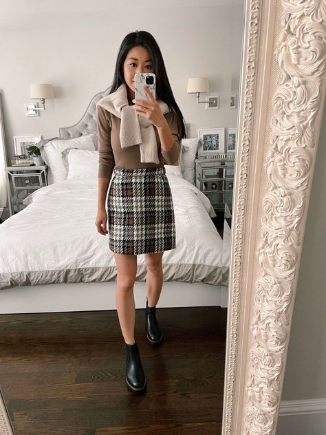 plaid skirt for fall // boots + skirt outfit inspo Chelsea Boot And Skirt Outfit, Chelsea Boots Skirt Outfit, Chelsea Boots Outfit Dress, White Dress Fall, Blondo Boots, Martens Outfit, Skirt For Fall, Chelsea Boots Outfit, Plaid Skirt Outfit