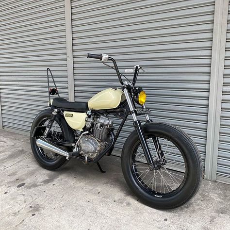 Honda Cg125 Custom, Brat Style Motorcycle, Honda Custom, Honda Bobber, Honda Cg125, Motorcycle Baby, Suzuki Cafe Racer, Motor Custom, Honda Scrambler