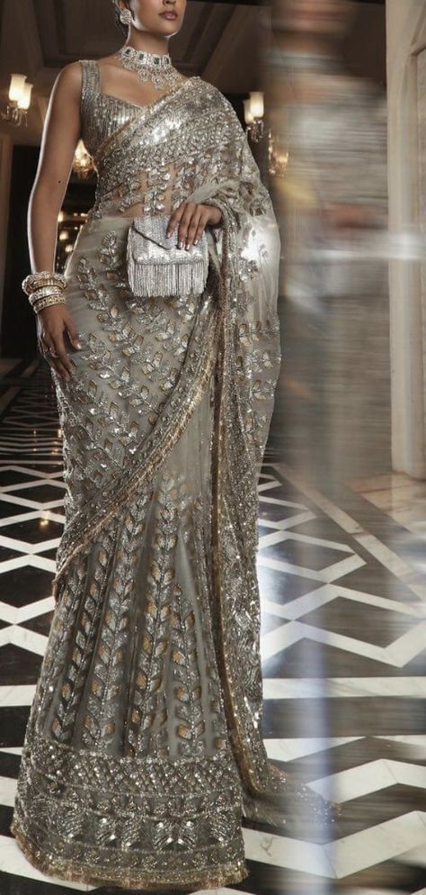 Bridal Sari, Indian Sari Dress, Modern Saree, Sari Dress, Indian Saree Blouses Designs, Indian Fashion Saree, Desi Clothes, Bridal Dress Fashion, Indian Bridal Dress