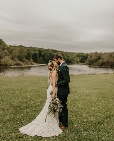 Groom With Green Suit, Black White And Green Wedding Groomsmen, Groom Dark Green Suit, Forest Green Suit Wedding, Olive And Navy Wedding, Dark Green Suit Men Wedding, Green Wedding Suit Groom, Dark Green Groom Suit, Dark Green Wedding Suit