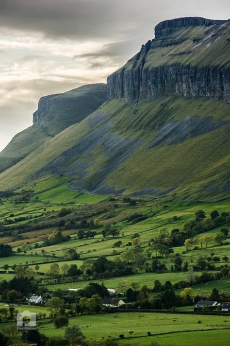 Kings Mountain, Slievemore, Co. Sligo, Ireland Landscapes Photos, Peaceful Countryside, Ireland Aesthetic, Sligo Ireland, 10 November, Irish Landscape, Irish Roots, Ireland Landscape, Dream Place