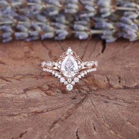 Rose Gold Engagement Ring Set, Pear Moissanite Engagement Ring, Rose Gold Moissanite Ring, Moissanite Wedding Ring Set, Anniversary Ring Set, Moissanite Ring Set, Ring Inspo, 14k Rose Gold Engagement Rings, Cute Engagement Rings