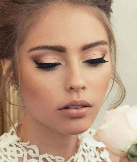 Wedding Makeup Vintage, Wedding Eyes, Wedding Hairstyles And Makeup, Dag Make Up, Simple Everyday Makeup, Wedding Eye Makeup, Bridal Eye Makeup, Bridal Makeup Natural, Simple Eye