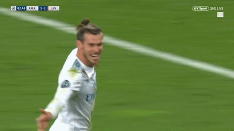 G Bale, Reaction Happy, Gareth Bale, Sports Football, Deal With It, Sport Football, Football Soccer, Champions League, Real Madrid