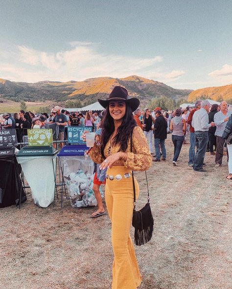 Sophia Sansone on Instagram: “got to watch @lukecombs and the boys own Jazz Fest yesterday. what a life🍻🤠” What A Life, Jazz Fest, The Boys, Cowboy Hats, Cowboy, Fall Winter, Celebrities, On Instagram, Instagram