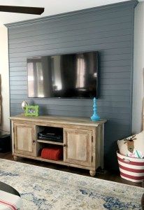 Lots of excellent shiplap tutorials to add this classic touch to your home! Plank Tv, Ultrasound Studio, Living Room Tv Wall Decor, How To Decorate Around A Tv, Wall Behind Tv, Wood Feature Wall, Big Blank Wall, Tv Wall Decor Ideas, Diy Studio