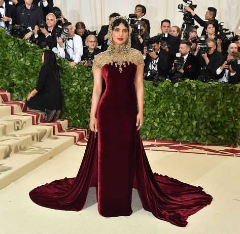 All eyes are on Priyanka Chopra as she is about to make her red carpet debut at the Cannes Film Festival. Priyanka Chopra Met Gala 2018, Project Illustration, Red Carpet Glamour, Gala Looks, Fashion Sketching, Met Gala Outfits, Met Gala Dresses, Best Gowns, Gala Outfit