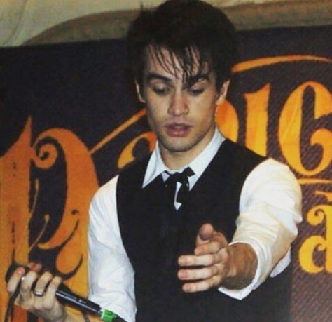 Emo Brendon Urie, Brendon Urie Vices Era, Vices And Virtues, Everything She Wants, Music Journal, Ryan Ross, Brendon Urie, Panic! At The Disco, Grown Man