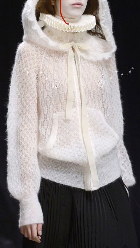 Knitwear Runway, Lace Knitwear, Veronique Branquinho, Lace Hoodie, Space Fashion, Winter Knitwear, Knitwear Fashion, Knit Fashion, Knitting Inspiration