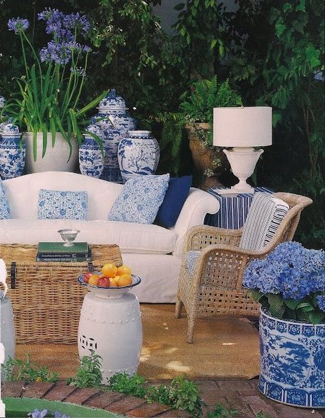 Chinoiserie Chic: Blue and White Chinese Planters Blue And White Vases, Garden Sitting Areas, Blue And White Decor, Sitting Areas, Blue White Decor, Casa Exterior, Chinoiserie Chic, Outdoor Living Room, Outdoor Inspirations