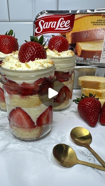 Desert In Cups, Deserts For Birthday Parties, Strawberry Shortcake Trifle Cups, Strawberry Shortcake Jars, Pound Cake And Strawberries Dessert, Strawberry Shortcake With Pound Cake, Dessert Recipes Using Sara Lee Pound Cake, Easy Desserts With Pudding, Strawberry Treat Table