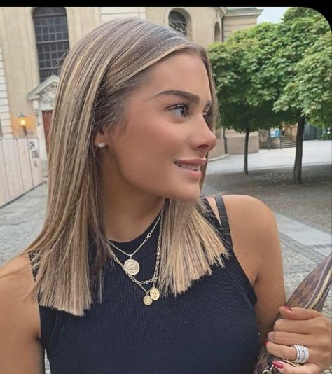 Tuns Bob Lung, Short Hair Highlights, Bronde Hair, Straight Blonde Hair, Short Brown Hair, Dirty Blonde Hair, Dark Blonde Hair, Blonde Hair Inspiration, Balayage Hair Blonde