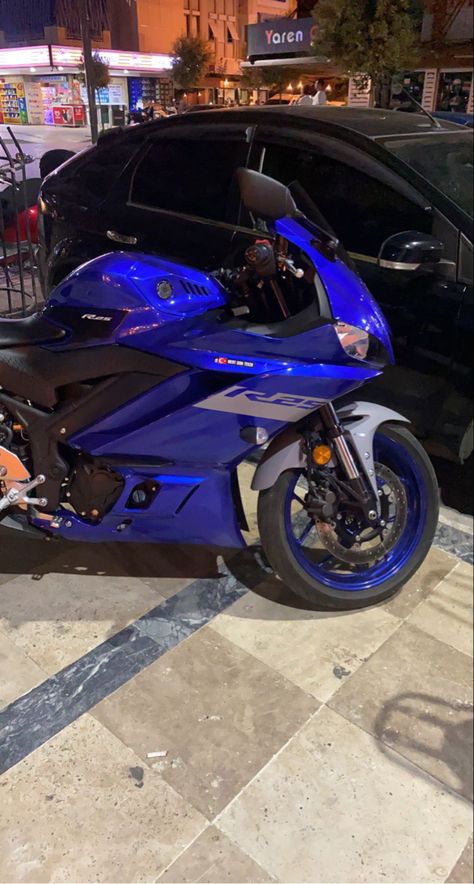 Blue Aesthetic Art, Naked Bikes, Yamaha Bikes, Mt 07, Sport Bike, Yamaha Yzf R6, Yamaha Motor, Yamaha Yzf R1, Motor Company