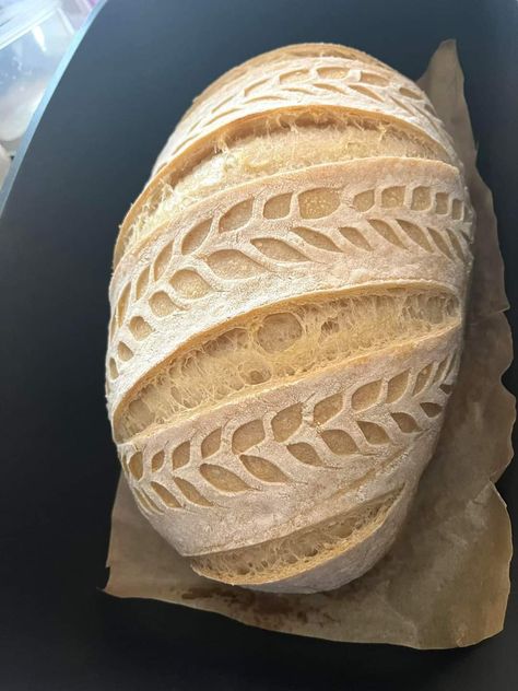 Bread Scoring Patterns, Sourdough Scoring, Sourdough Boule, Recipe Using Sourdough Starter, Bread Scoring, Sourdough Starter Discard Recipe, Easy Sourdough, Homemade Sourdough Bread, Making Bread