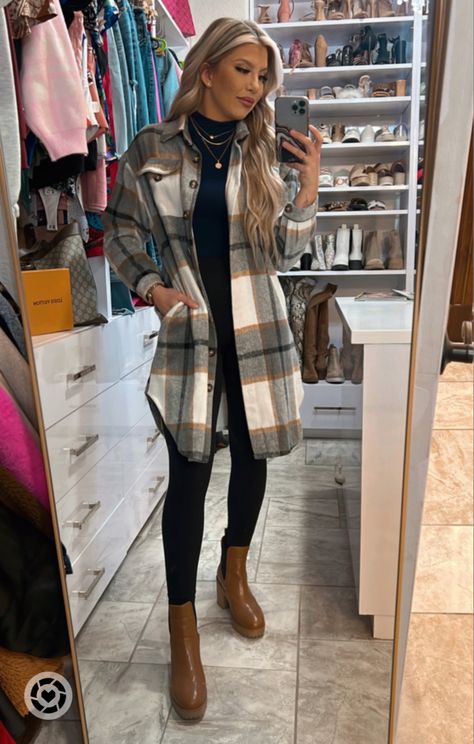 Shacket Outfit Women Leggings, Long Flannel Shirt Outfit Winter, Brown Plaid Jacket Outfit Woman, Plaid With Leggings, Flannel Shacket Outfit Leggings, Long Plaid Cardigan Outfit, Layered Shacket Outfit, Winter Shacket Outfit Women, How To Style A Long Plaid Shacket