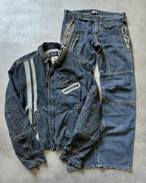 AW2004 Dolce & Gabbana Astro Denim Biker Pants & Jacket 🪽 Available now on www.dolcevitahub.com | LINK IN BIO Book you showroom appointment during PFW via DM Diy Distressed Jeans, Set Clothes, Biker Pants, Men's Wear, Denim Jackets, Kids Shorts, Diy Fashion, Distressed Jeans, Showroom