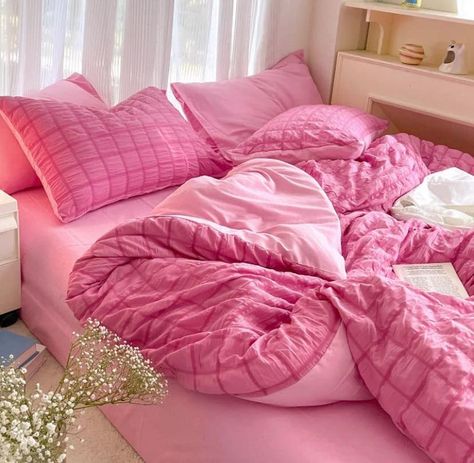 Which color is best? Pastel Purple is my fave 💅💜 Follow @thekawaiishoppu for cute home decor 🤍 #homedecor #bedding #koreandecor #pastelaesthetic #duvet #duvetcover #cute Bed Inspo Pink, Pink Sheets Aesthetic, Bedroom Aestethic, Pink Bedsheet, Seersucker Bedding, Korean Princess, Pink Dorm, Pink Seersucker, Regal Design