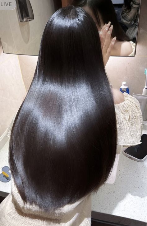 Long Shiny Hair, Beauty Goals, Silky Hair, Dream Hair, Shiny Hair, Aesthetic Hair, Brushing, Perm, Hair Mask