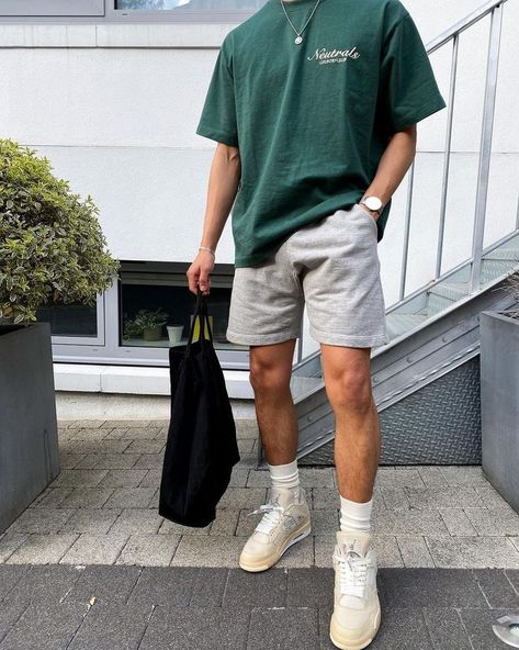 Sporty Outfits Men, Summer Clogs, Spiritual Fashion, Mens Summer Outfits, Mens Casual Outfits Summer, Street Style Outfits Men, Guys Clothing Styles, Mens Outfit Inspiration, Mens Fashion Streetwear