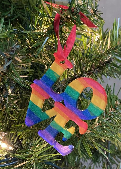 Looking for LGBT and LGBTQ+ pride ornaments for your Christmas tree? Check out these fun LGBT ornaments and holiday decor, many made by LGBT owned businesses! Pride Christmas Tree, Pride Christmas, Gay Christmas, Rainbow Christmas Tree, Rainbow Ornaments, Single Lady, Decor 2023, Unicorn Ornaments, Decorating For Christmas