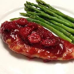 Green Beans Steamed, Rice And Green Beans, Raspberry Chicken, Cranberry Chicken, Pan Fried Chicken, Raspberry Recipes, Good Roasts, Dinner Is Served, Poultry Recipes