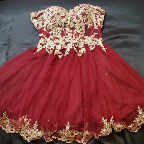 Beautiful Burgandy & Gold Embroidered Ball Gown/Dress Brand New - Only Worn Once Sheer/Lace, See-Through Waist/Midsection Gorgeous For Quinceanera, Wedding, Ball, Or Special Occasion Red Gold Dress Short, Dark Red Dress Quinceanera, Red And Gold Quince Dress, Gold Quince Dress, Embroidered Ball Gown, Long Floral Gown, Red And Gold Quince, Quince Planning, Red And Gold Dress