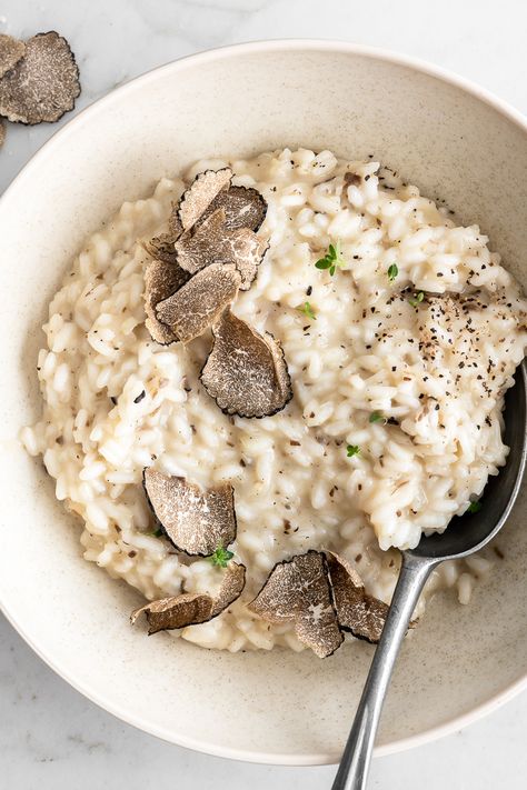 Elevated Meals, Truffle Risotto Recipe, Black Truffle Recipe, Luxury Desserts, Truffle Risotto, Risotto Recipes Easy, Truffle Pasta, Italian Diet, Truffle Butter