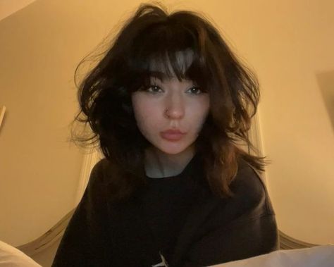 maddyn on Instagram: “if you’re reading this you’re sexy” Grunge Haircut, Shot Hair Styles, Alternative Hair, Short Black Hairstyles, Messy Hair, Girl Short Hair, Short Hair Haircuts, Hair Reference, Short Hair With Bangs