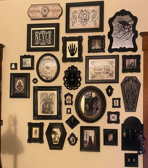 Goth Collage Wall, Goth Gallery Wall Ideas, Diy Goth Room Decor, Goth Victorian House, Frame Wall Ideas, Goth Home Aesthetic, Gothic Decor Diy, Gothic Gallery Wall, Goth Wall Decor