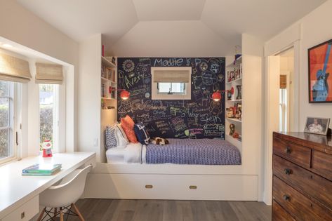 Built In Bed Basement, Built In Bed Window, Full Size Bed Built Into Wall, Built In Bed With Bookshelves, Built In Bookshelves Around Bed, Bed Nook Built In, Bed Bookshelves, Bed With Bookshelves, Bed Nooks