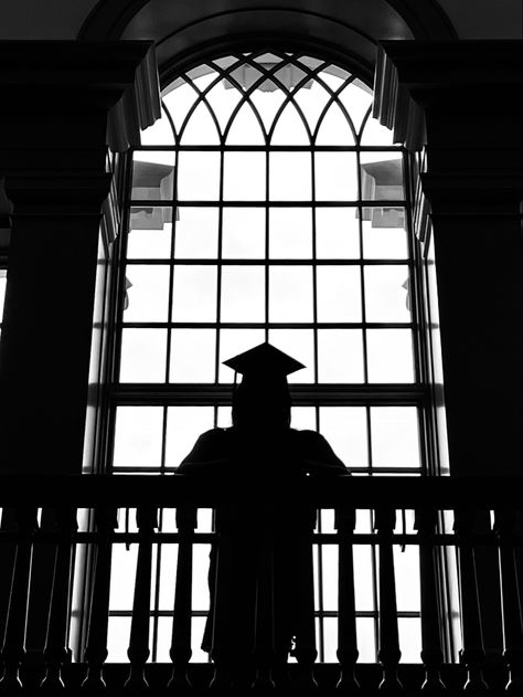 Graduation Black And White Aesthetic, Graduation Dark Aesthetic, Vision Board Pictures Graduation, Black College Graduate Aesthetic, Black White Vision Board, Dark Vision Board Pictures, Vision Board Photos Black And White, Black Graduate Aesthetic, Vision Board Black And White Aesthetic