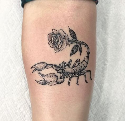 Essa eu vou fazer. Tattoos Scorpio, Scorpio Tattoos, Scorpio Zodiac Tattoos, Tattoos Cool, Tattoos Cute, Tattoos Simple, Tattoos Meaningful, Scorpio Tattoo, Tattoos Unique