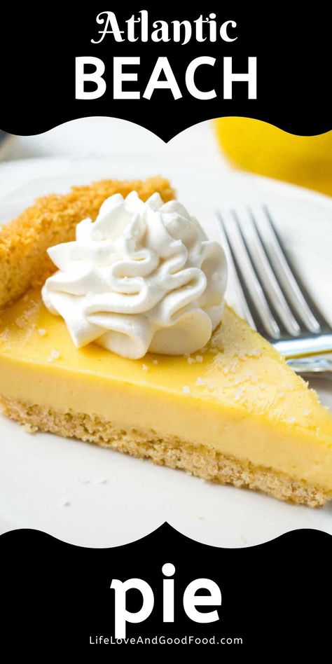 Lemon Pie Recipe Condensed Milk, Saltine Cracker Recipes, Beach Pie, Salty Sweet Desserts, Atlantic Beach Pie, Lemon Pie Recipe, Lemon Bundt Cake, Pastry Tart, Pie Crust Recipes