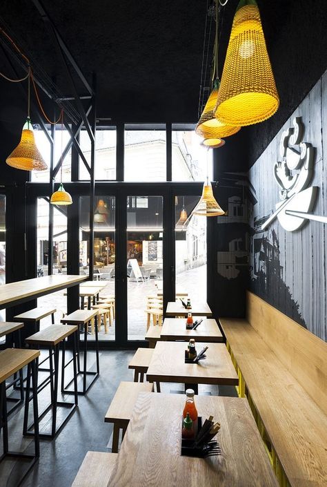 Narrow Restaurant, Restaurant Table Design, Concept Restaurant, Small Restaurant Design, Modern Restaurant Design, Coffee Shop Interior Design, Decoration Restaurant, Small Restaurant, Pub Design