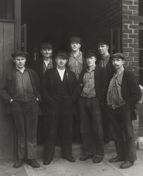 August Sander. Dock Workers. c. 1929 Vintage Work Wear, 1930s Workwear, Mens Golf Fashion, August Sander, Glass Menagerie, Vintage Workwear, Working Class, Golf Fashion, 1920s Fashion