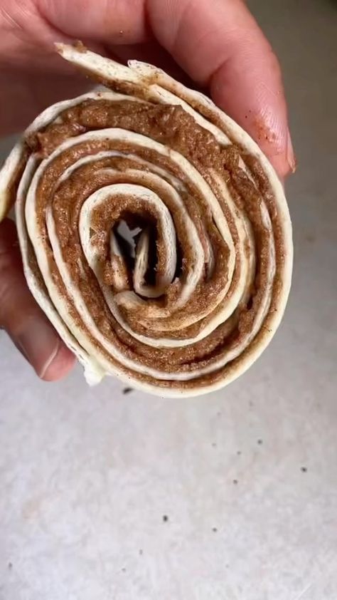 Yes, used a tortilla to make this and it SMACKS!😚👌🏼 This makes an amazing personal sized cinnamon roll that’s so easy to make you can make… | Instagram Tortilla Cinnamon Roll Bites, Deficit Meals, Tortilla Rolls, Roll Ups Tortilla, Calorie Deficit, I Want To Eat, Cinnamon Roll, Cut It, Heavy Cream