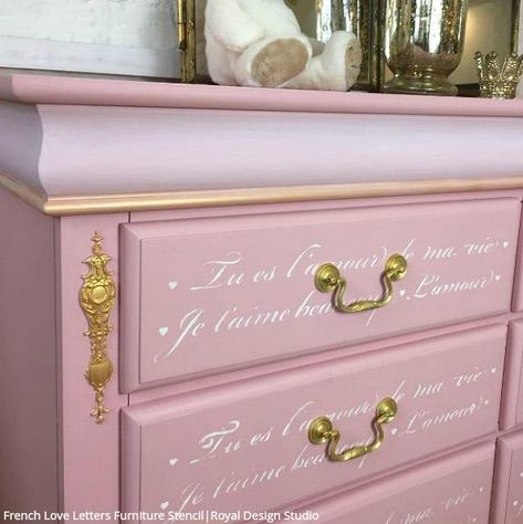 Muebles Shabby Chic, Furniture Stencil, Romantic Pattern, Furniture Stencils, Pink Dresser, French Love, Pink Furniture, Shabby Chic Room, Decor Ikea