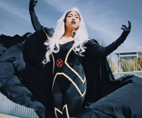 Storm Costume from Marvel Costumes | bookriot.com Cape Diy, Storm Costume, Storm Xmen, Diy Cape, Ironman Costume, Captain America Costume, Cape Costume, Marvel Costumes, Lady Loki