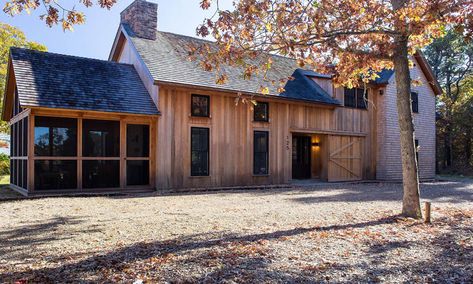 New England Contemporary Barn Style Home (A00022) - Martha's Vineyard, MA Post And Beam Farmhouse, Brick Ranch Houses, Post And Beam Home, New England Farmhouse, Contemporary Barn, Barn Renovation, New England Homes, Farmhouse House, New England Style