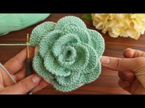 3d Crochet Flower, Mexican Crochet, Rose Step By Step, Easy Rose, Irish Lace Crochet Pattern, 3d Crochet, Crochet Rose Pattern, Rose Crochet, Rose Tutorial