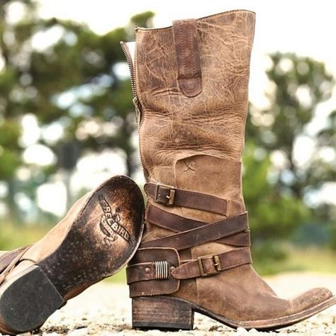 Bota Country, Thanksgiving Sale, Freebird By Steven, Cute Boots, Boot Bag, Shoe Closet, Crazy Shoes, On The Ground, Shoe Obsession