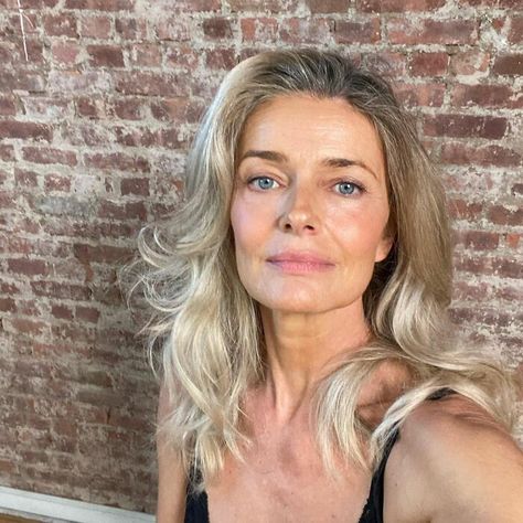 00s Mode, Paulina Porizkova, Middle Aged Women, Beautiful Hairstyles, Women Makeup, Ageless Beauty, Blonde Women, 인물 사진, Hair Tips