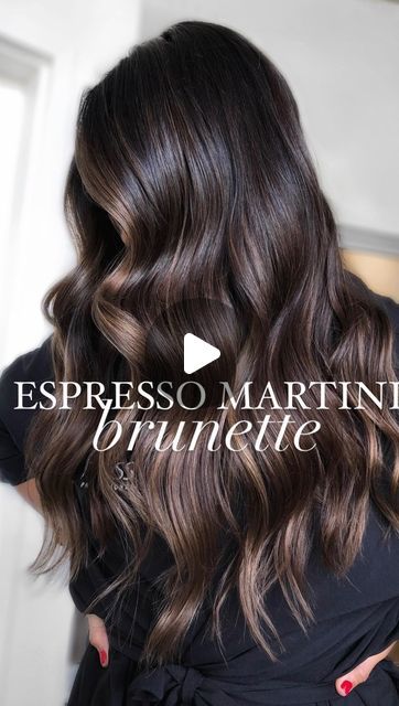 113K views · 5.1K likes | MARINA V SELLECCHIA on Instagram: "My #1 reel of 2023✨ This one went viral with over 2.5 million views and 53k likes! Thank you for all the love ❤️  ESPRESSO MARTINI brunette ☕️🍸  @redken Shades EQ   📍save this formula for later and let me know if you try it!   @behindthechair_com @thebtcteam #behindthechair #thebtcteam #btcreelquickie #hairreels #hairvideos #hairtutorial #haireducation #haircolorideas #modernsalon #americansalon #beautylaunchpad #bestofbalayage #mastersofbalayage #beautifulhair #trendinghair #longhair #moneypiece #wavyhair  #brunette #brunettebalayage #brunettehair #caramelbalayage #brondebalayage #brunettespecialist #dimensionalbrunette #dimensionalcolor #formulabreakdownpost" Brown Bayalage Hair, Brunette Hair Shades, Espresso Hair Color, Balyage Long Hair, Brunette Ombre, Bronde Balayage, Redken Shades, Brown Hair Inspo, Hair Color Formulas