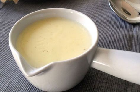 Sauce béchamel légère au skyr WW, recette d'une sauce béchamel légère à 1 SP, sans beurre ni farine ni lait, facile à faire et idéale pour les gratins Weight Watchers Kuchen, Weight Watchers Pasta, Weight Watchers Cake, Snack Sani, Oat Recipes Healthy, Sauce Béchamel, Weight Watchers Snacks, Weight Watchers Breakfast, Oats Recipes