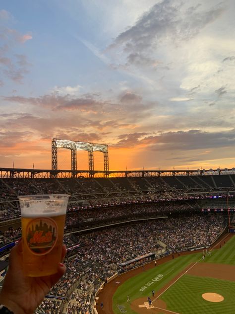 Mets Game Aesthetic, New York Mets Aesthetic, Mets Aesthetic, Baseball Game Aesthetic, Victoria Valentine, Ballpark Food, Baseball Aesthetic, Ny Mets Baseball, Mets Game