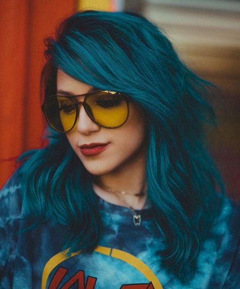 Teal Hair Dye, Turquoise Hair Color, Teal Hair Color, Funky Hair Colors, Hair Dye Shades, Teal Hair, Turquoise Hair, Trendy Hair Color, Hair Color Blue